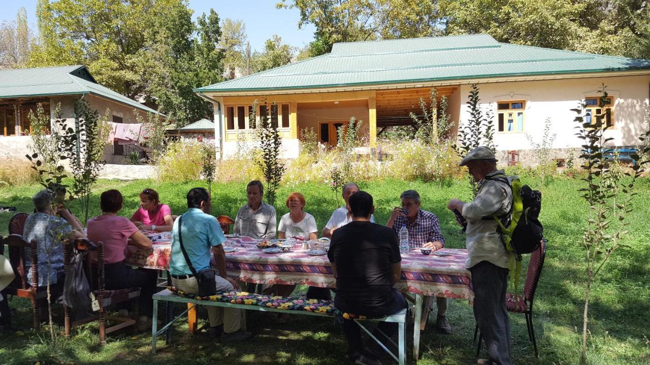 Hayat Guesthouse Nuratau Mountains Yukary-Ukhum Kültér fotó