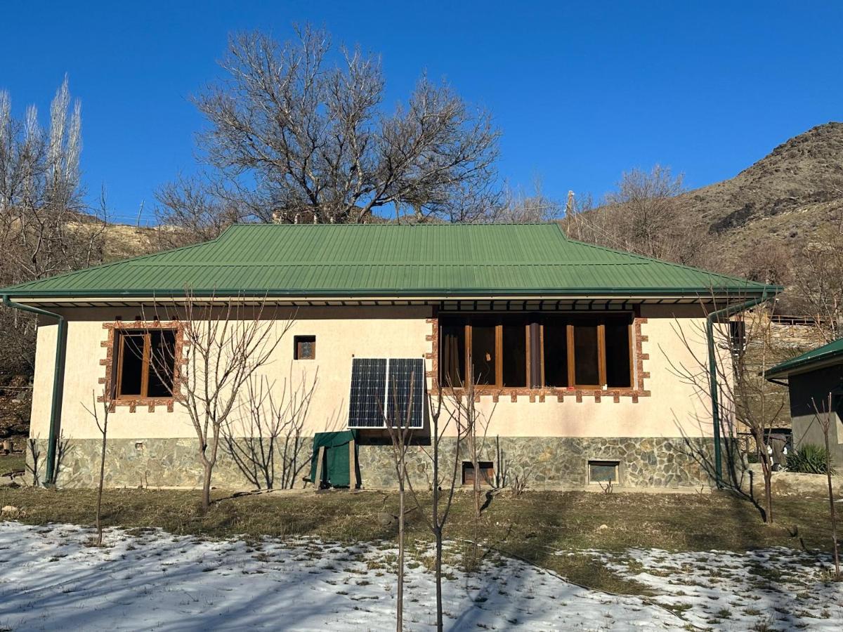 Hayat Guesthouse Nuratau Mountains Yukary-Ukhum Kültér fotó