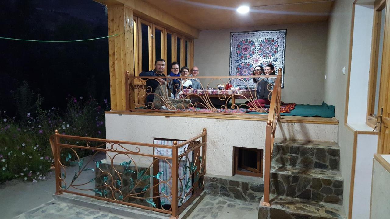 Hayat Guesthouse Nuratau Mountains Yukary-Ukhum Kültér fotó