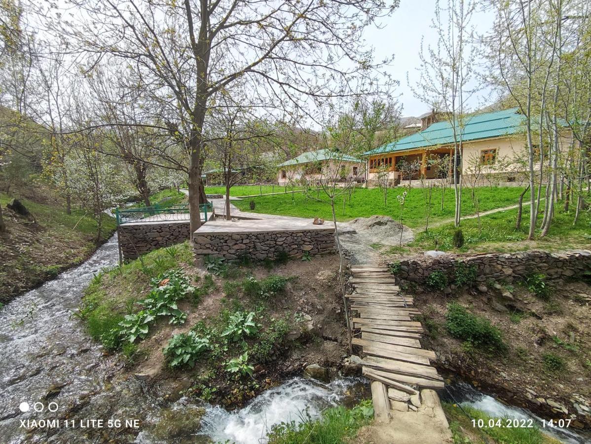 Hayat Guesthouse Nuratau Mountains Yukary-Ukhum Kültér fotó