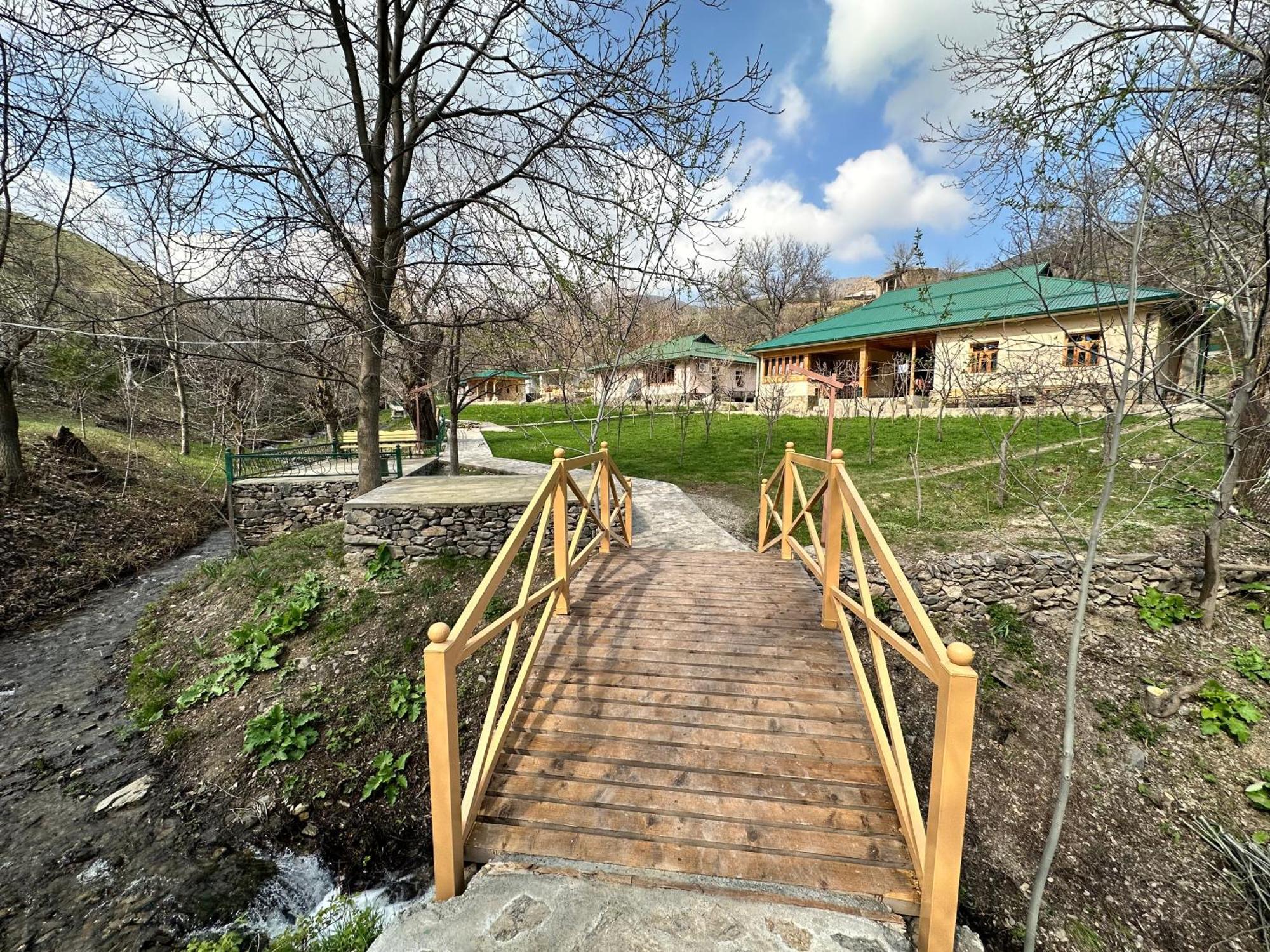 Hayat Guesthouse Nuratau Mountains Yukary-Ukhum Kültér fotó