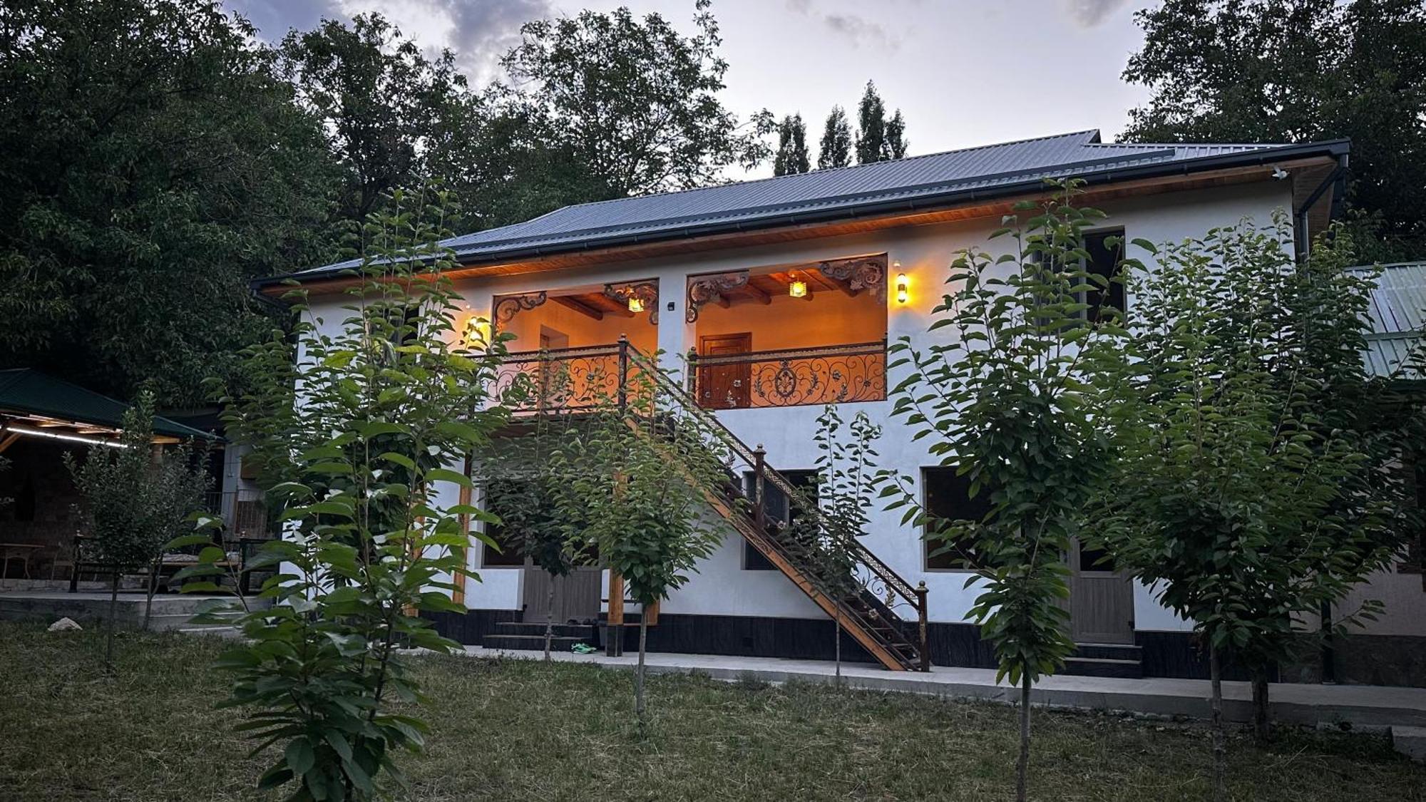 Hayat Guesthouse Nuratau Mountains Yukary-Ukhum Kültér fotó